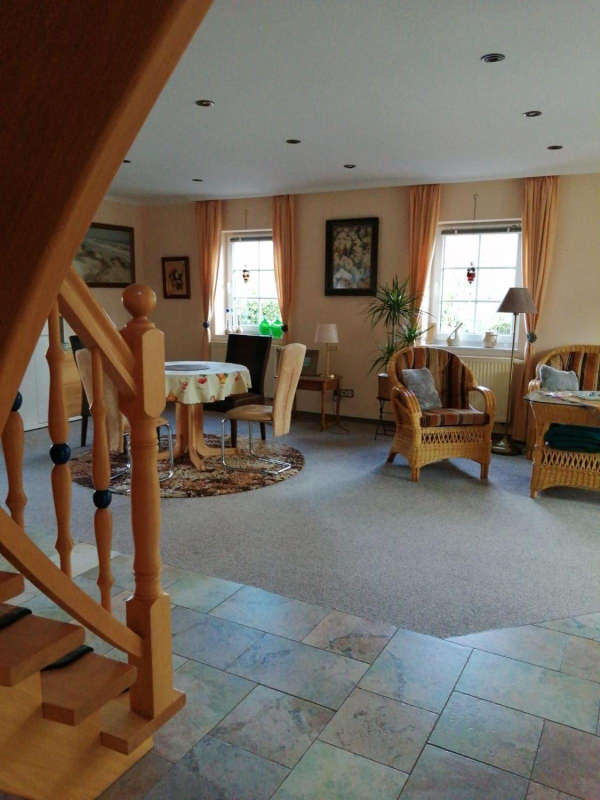 Haus-Schiffer-Ferienwohnung-Lilli 라우더펜 외부 사진